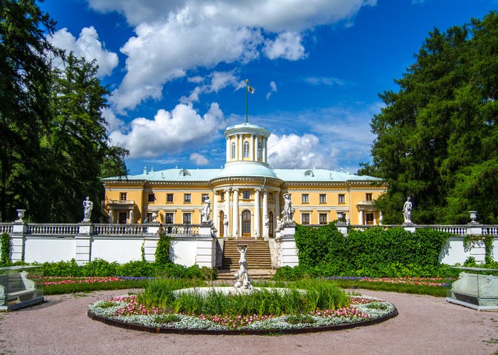 The State Museum-Estate «Аrkhangelskoye»