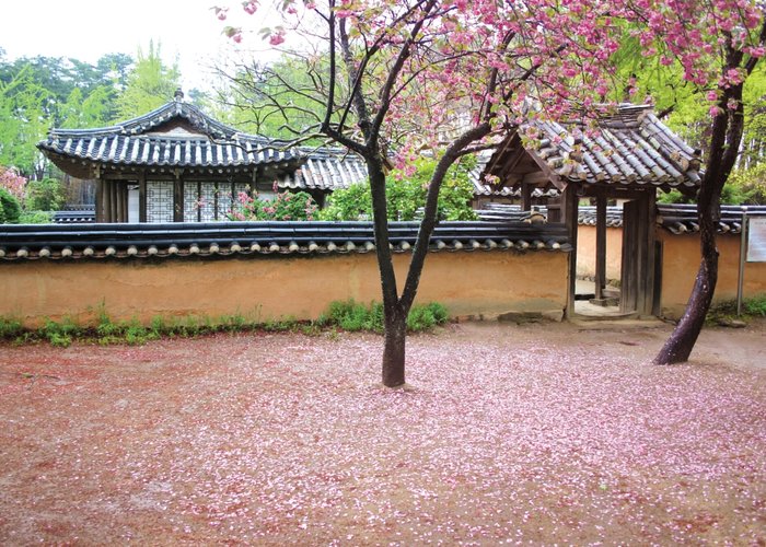 Heogyun and Heonanseolheon Memorial Hall