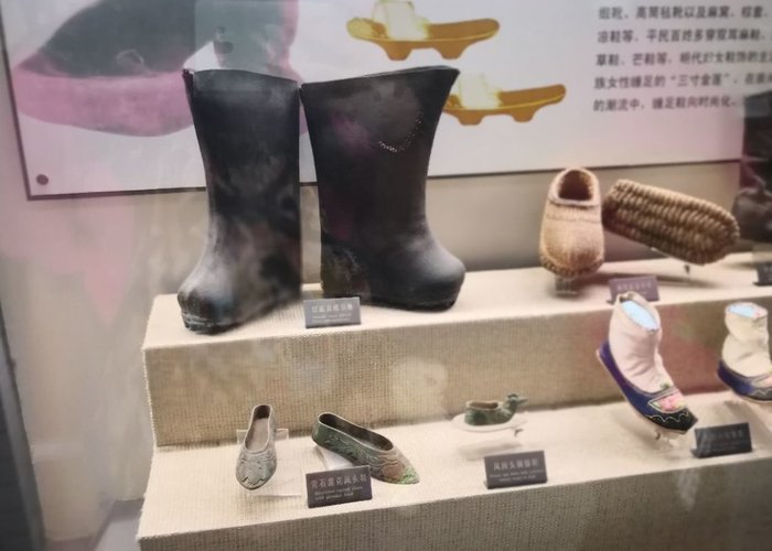 The Bai Li Tang ancient shoes museum