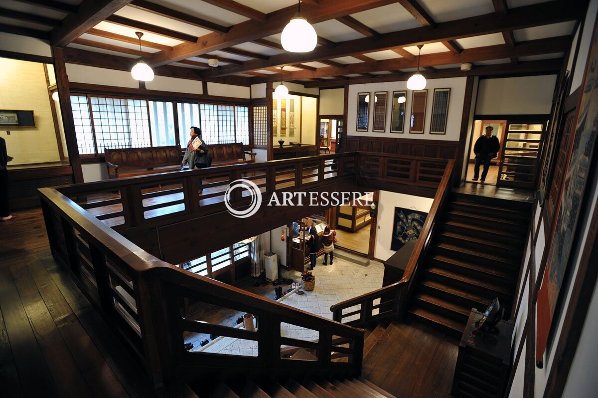 Japan Folk Crafts Museum (Mingeikan)