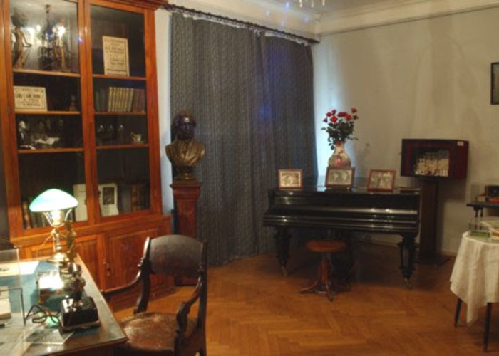 The Theatrical Museum — Apartment of Meyerkhold V.