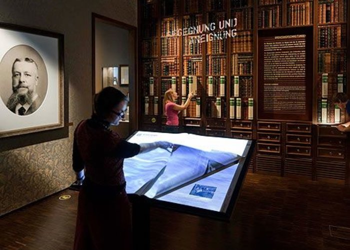 The museum of digital book