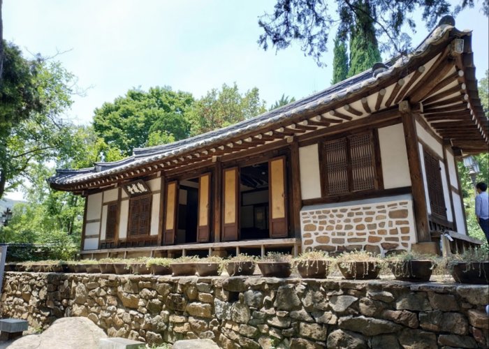 Chunghyeon Museum