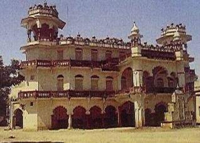 Rajmata Devendra Kunwar State Museum