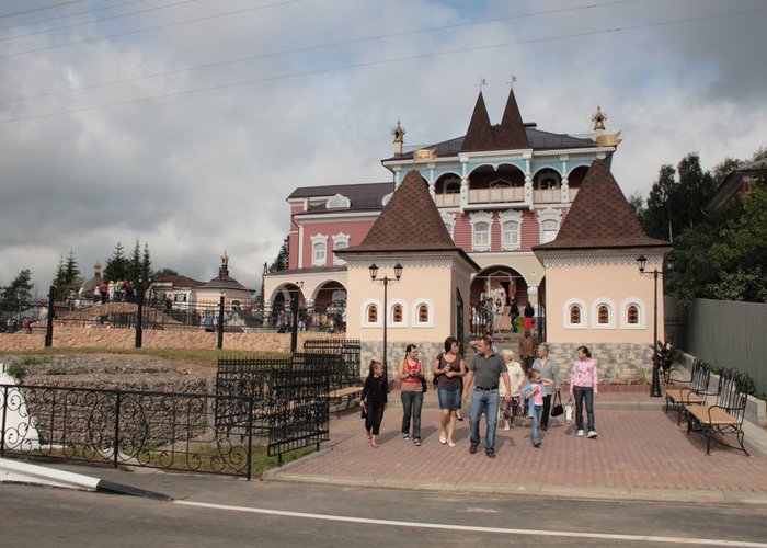 The Tourist and educational complex «Myshkin Chambers»