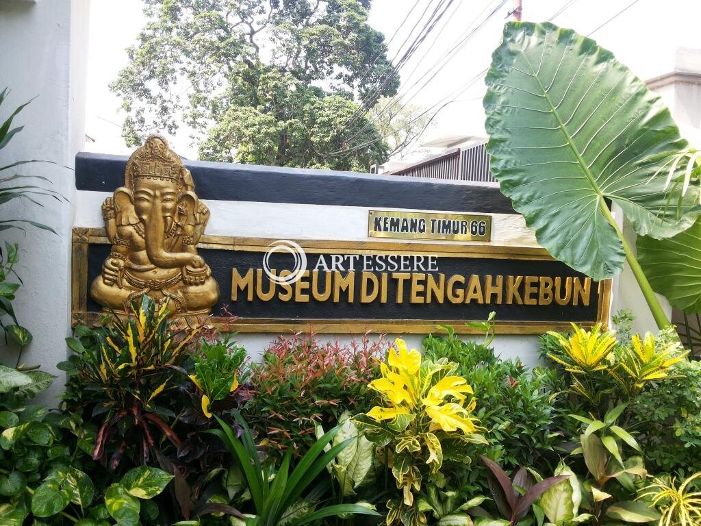 Museum Di Tengah Kebun