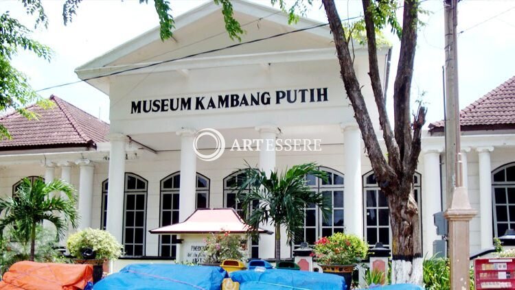 Kambang Putih Museum