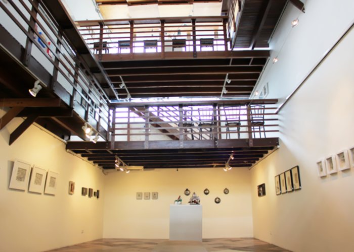 Wei-Ling Gallery