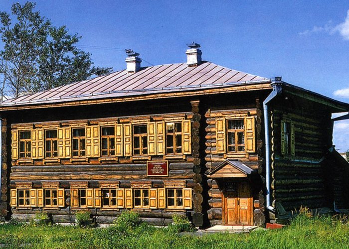 The Museum of the History of Tray Manufacture «House of the Khudoyarovs»