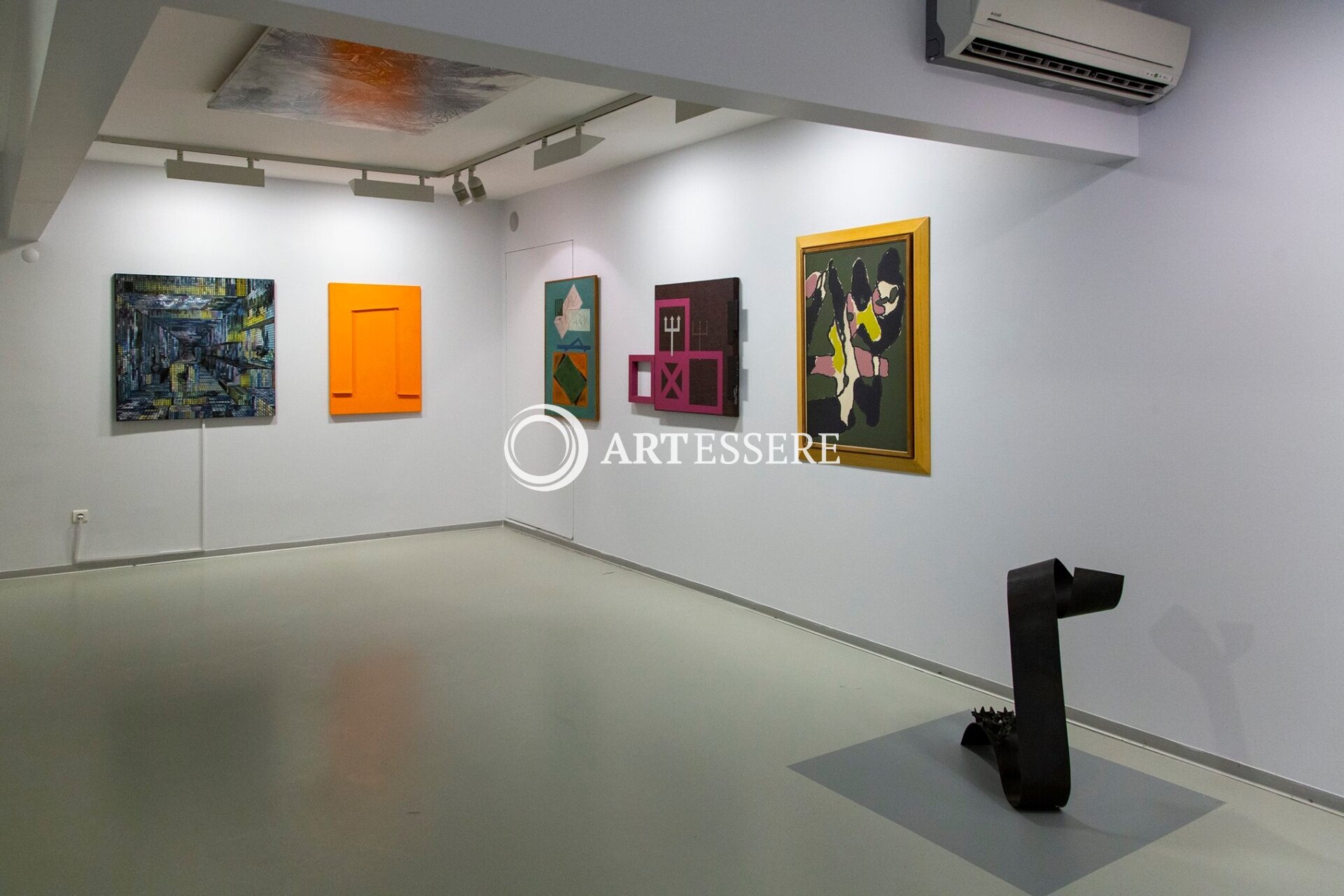 Kare Art Gallery