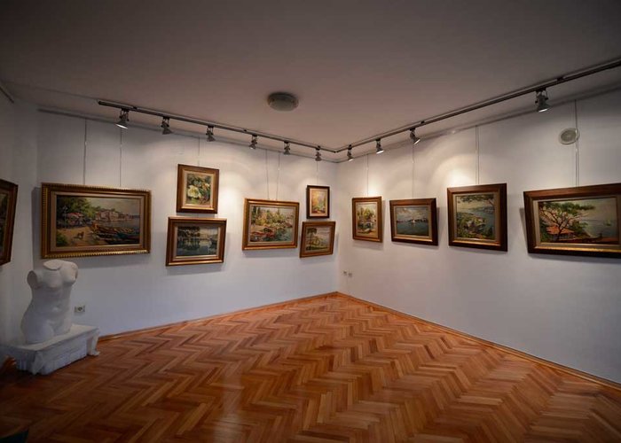 Begum Art Gallery