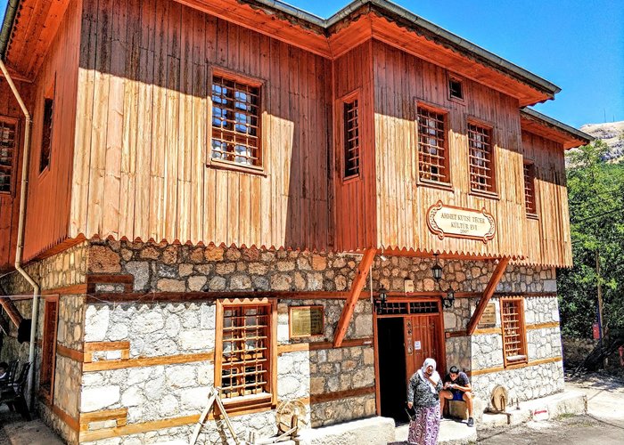 Ahmet Kutsi Tecer Culture House