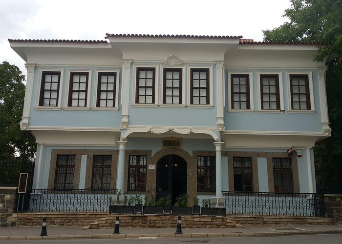 Usak Ataturk And Ethnography Museum