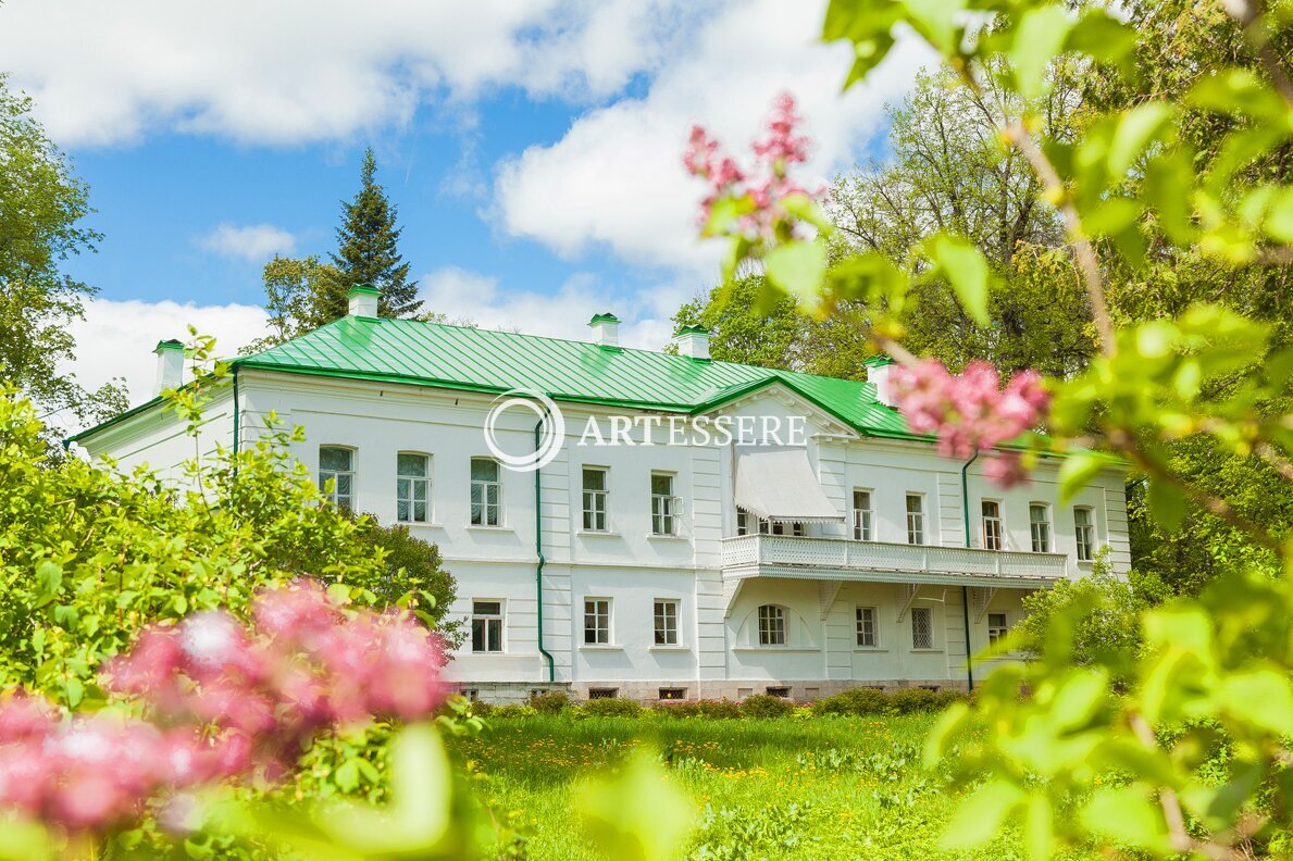 The Gallery «Yasnaya Polyana» / Scientific and Cultural Center / Salon «Vse Hudozhestva»