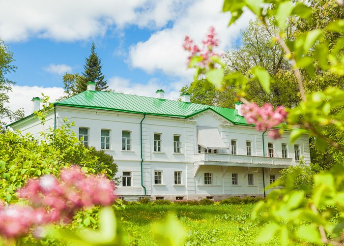 The Gallery «Yasnaya Polyana» / Scientific and Cultural Center / Salon «Vse Hudozhestva»