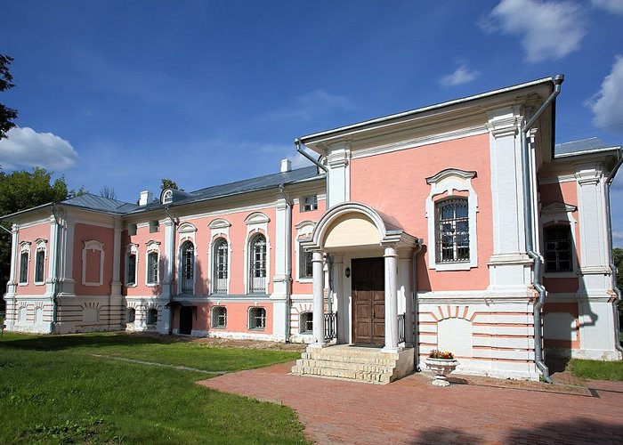 The Museum «Manor Lopasnya-Zachatievskoe»