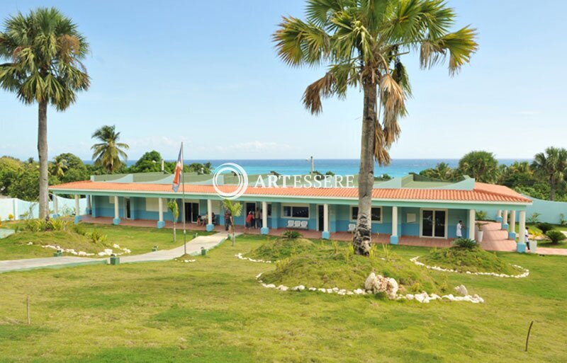 Escuela Taller y Museo Larimar