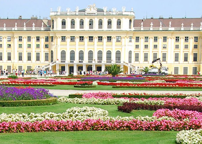 Museum of the palace and park complex of the Hofburg