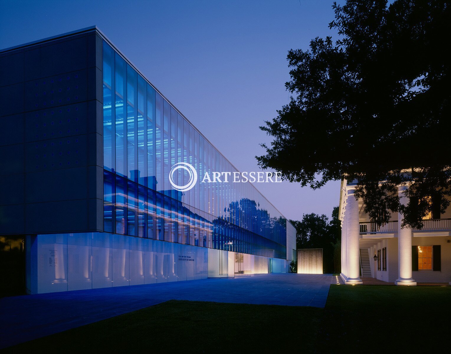 Paul and Lulu Hilliard University Art Museum