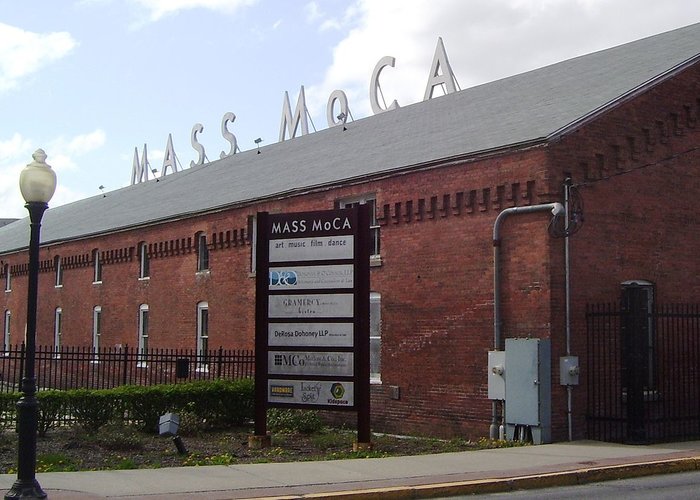 Massachusetts Museum of Contemporary Art (MASS MoCA)