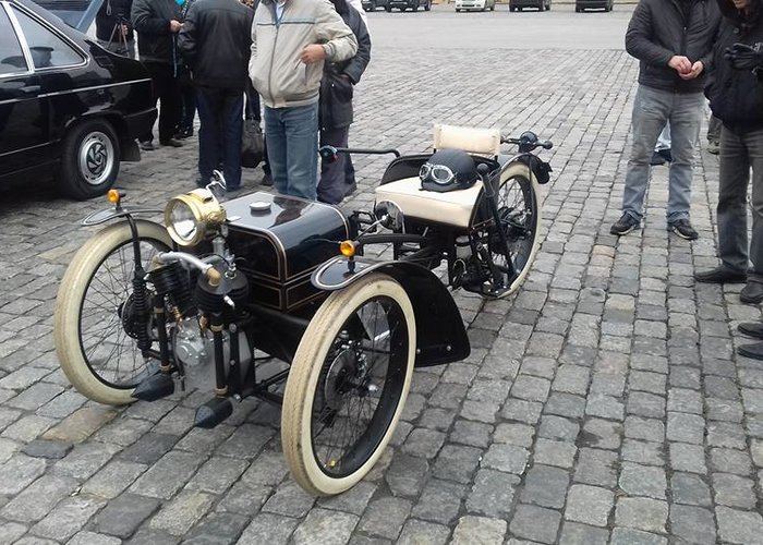 Lyubotinsky Antique Car Museum