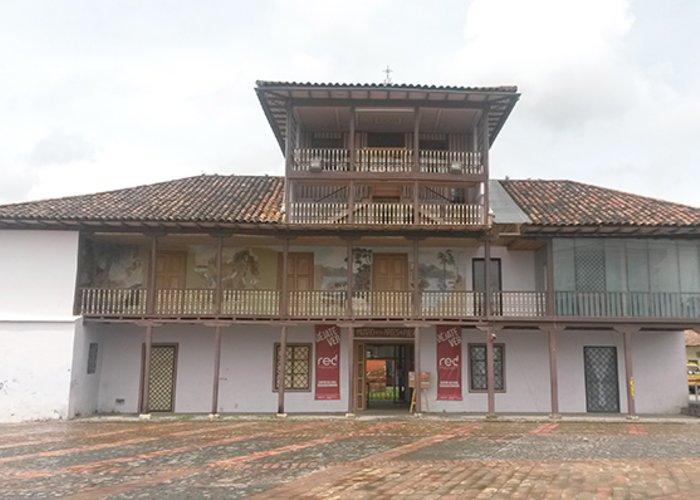 Casa de Chaguarchimbana Museo de la Tierra y las Artes de Fuego