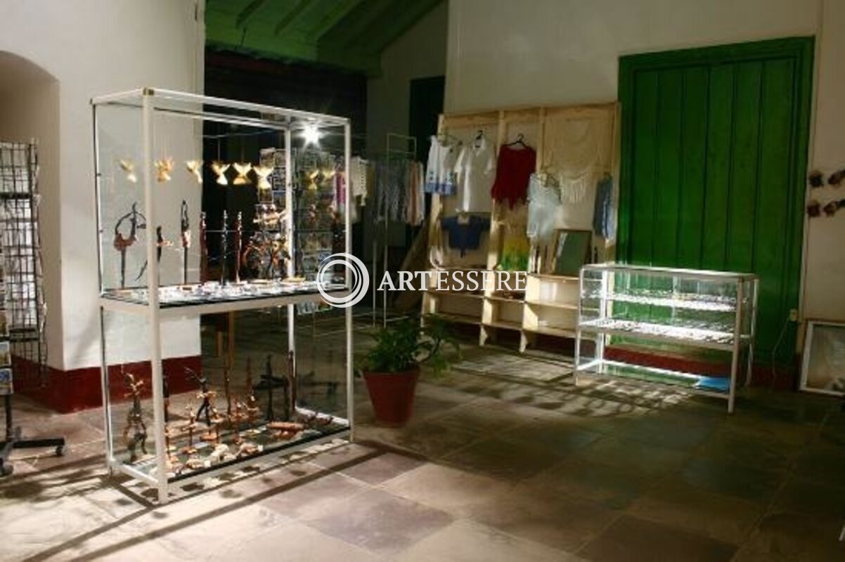 Basso Art & Souvenir Gallery