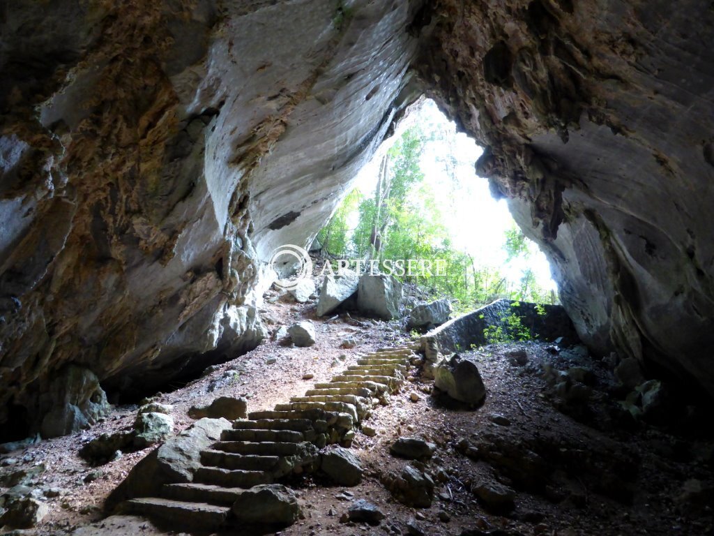 Cueva de los Portales