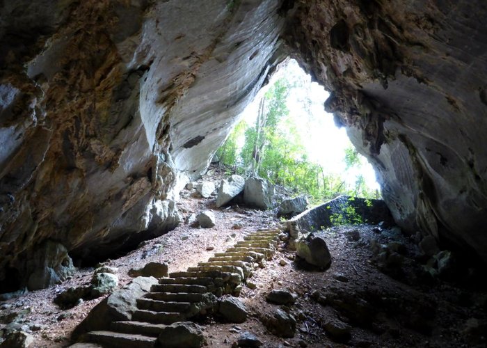 Cueva de los Portales